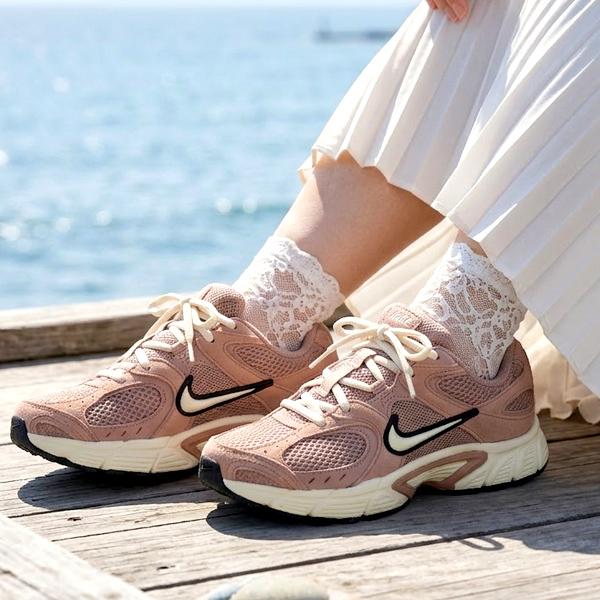 送料無料 ナイキ スニーカー レディース NIKE V5 RNR レトロ ナイキ