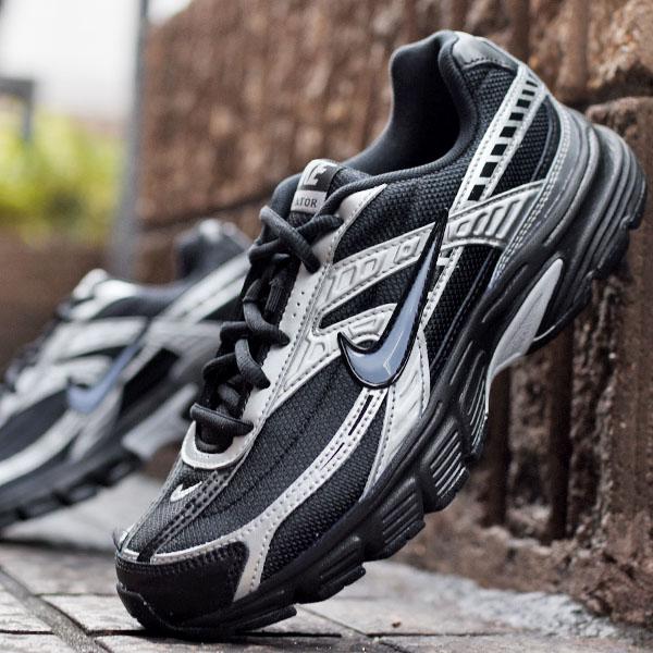 ナイキ スニーカー レディース メンズ NIKE イニシエーター INITIATOR