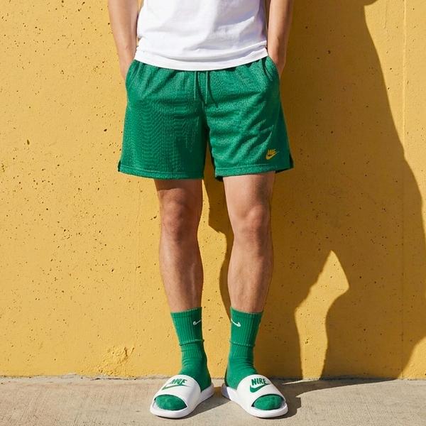 ネコポス発送！2026夏新作 ナイキ 膝上 ショートパンツ メンズ NIKE