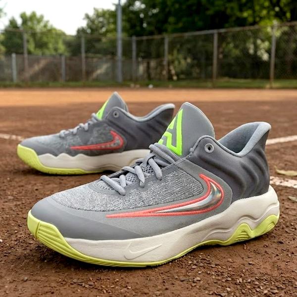 ナイキ バスケットボールシューズ メンズ NIKE ヤニス イモータリティ
