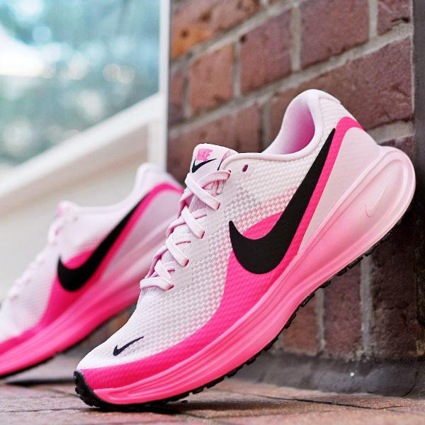 送料無料 ナイキ スニーカー ランニングシューズ レディース NIKE